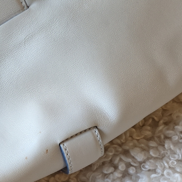 Tod's Shoulder Bag - Picture 5 of 16